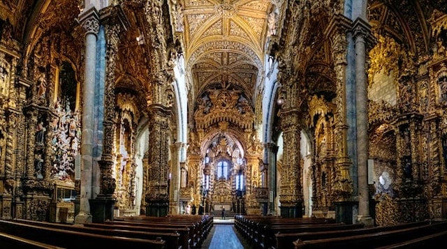 Iglesia de São Francisco en Oporto