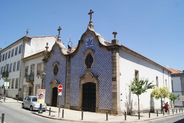 Fachada de azulejos de la Iglesia de la Misericordia en Braganza