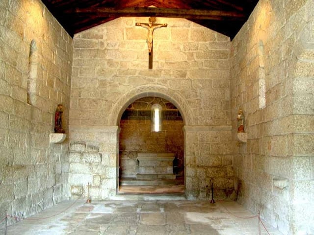 Interior de la Iglesia São Miguel