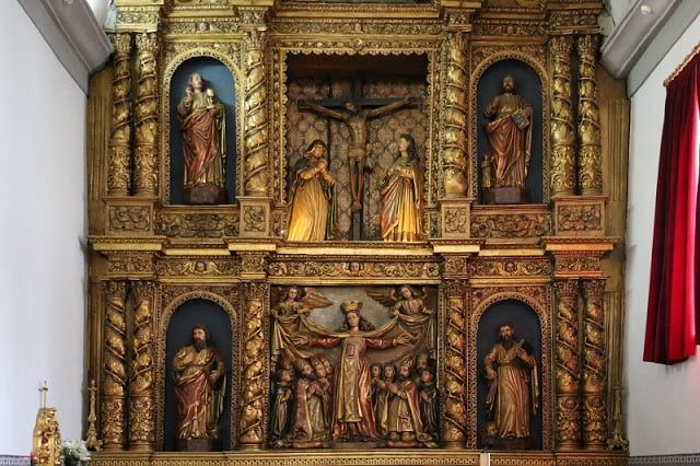 Altar mayor manierista de la Iglesia de la Misericordia en Braganza