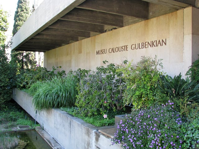 Entrada al Museo Calouste Gulbenkian en Lisboa