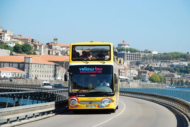 Paseo en un autobús turístico por Oporto