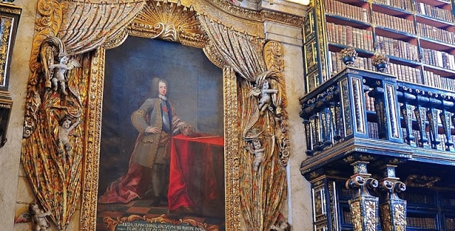 Retrato de João V en la Biblioteca Joanina en Coimbra