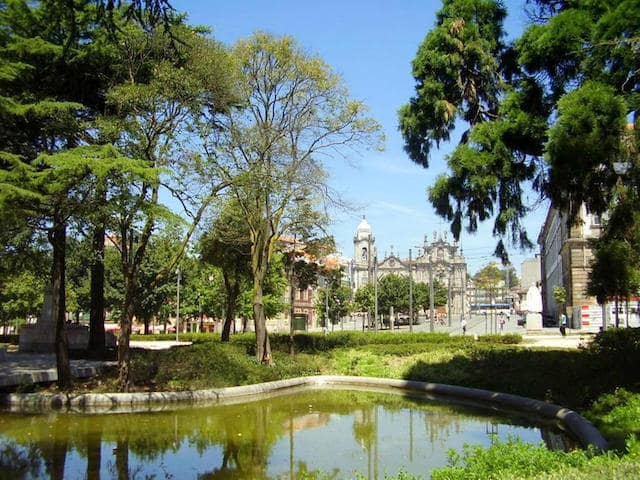 Jardín de la Cordoaria en Oporto