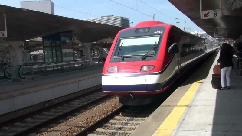Tren pendular Alfa en Portugal