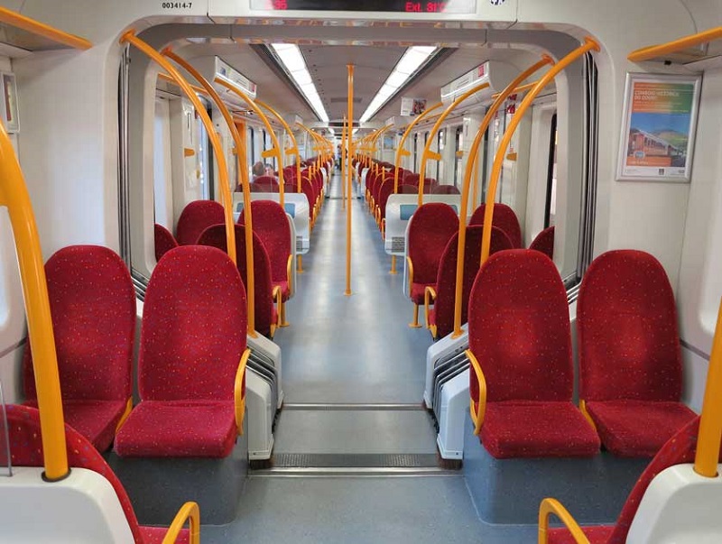 El interior del tren en Portugal